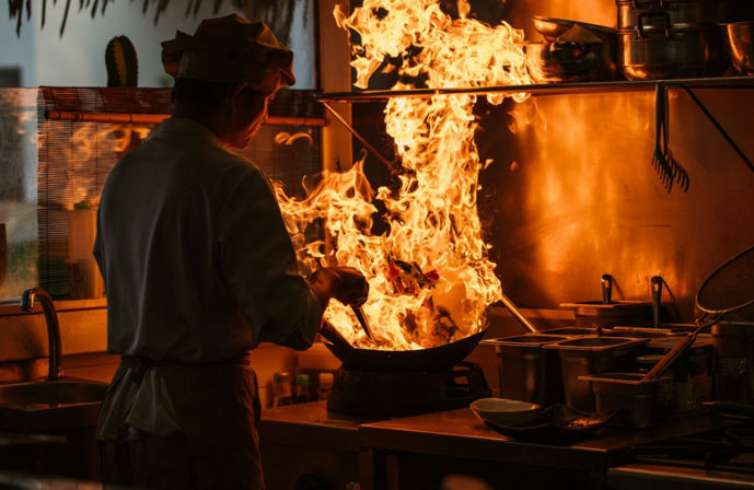 //www.jet2holidays.com/-/media/assets/product images - custom overview groups/mah/lago resort menorca casas del lago/mah_70712_lago-resort-menorca-casas-del-lago_181225_02_custom-overview--689-x-448.jpeg